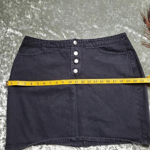 Forever 21 Black Denim Skirt - Picture 6 of 7